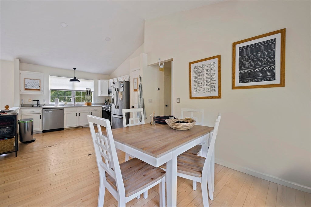 296 Raymond Road, Plymouth, MA Photo #9
