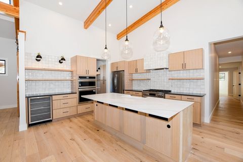 2 Edwards Bridge Road Marion MA 02738