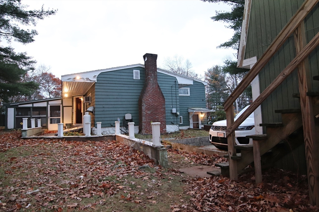 Saugus, Massachusetts 01906, United States, 3 Bedrooms Bedrooms, ,1 BathroomBathrooms,Residential,Active,243508