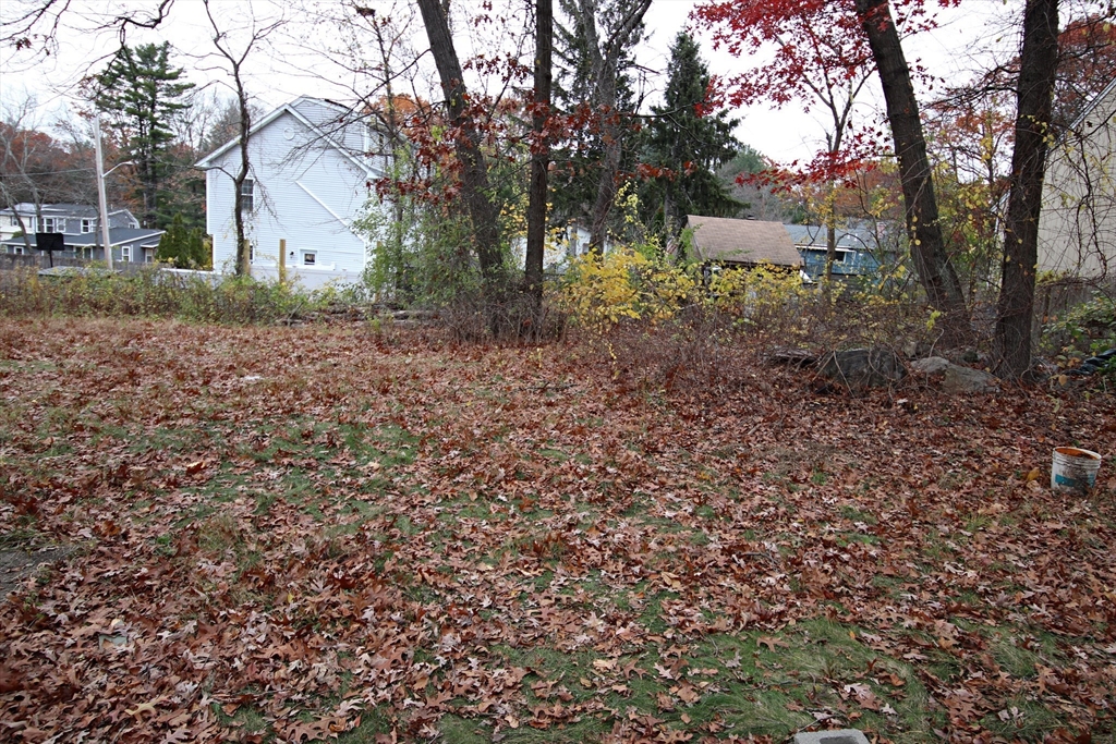 Saugus, Massachusetts 01906, United States, 3 Bedrooms Bedrooms, ,1 BathroomBathrooms,Residential,Active,243508