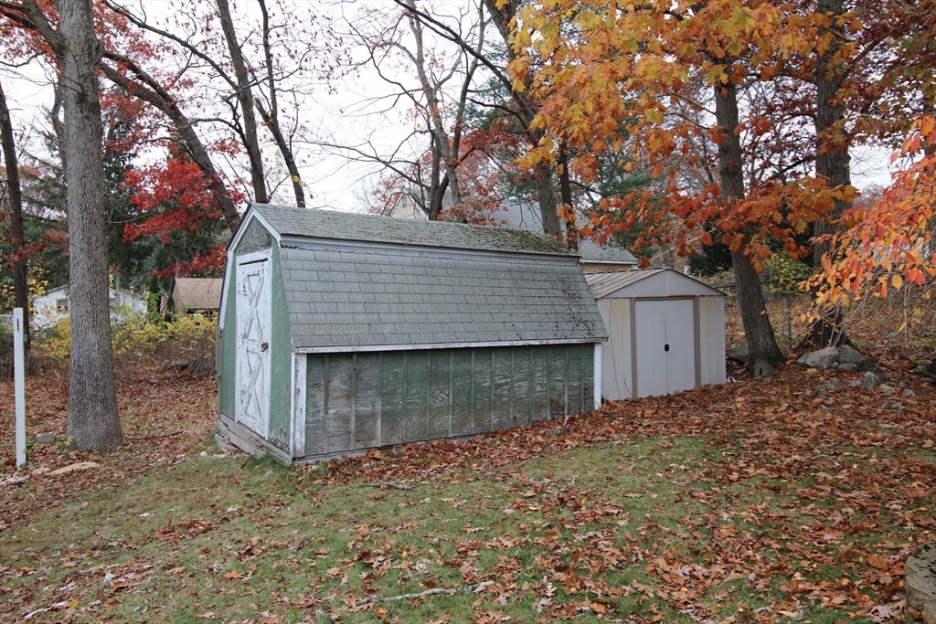 Saugus, Massachusetts 01906, United States, 3 Bedrooms Bedrooms, ,1 BathroomBathrooms,Residential,Active,243508