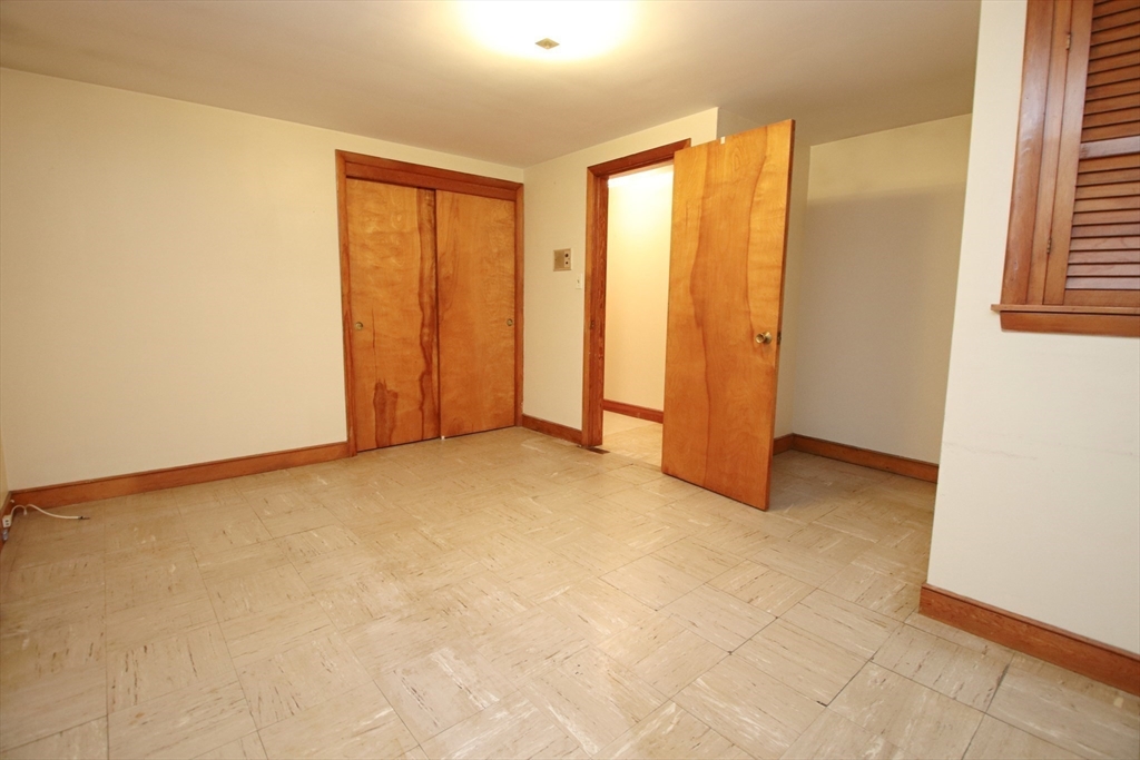 Saugus, Massachusetts 01906, United States, 3 Bedrooms Bedrooms, ,1 BathroomBathrooms,Residential,Active,243508