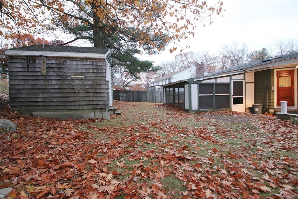 Saugus, Massachusetts 01906, United States, 3 Bedrooms Bedrooms, ,1 BathroomBathrooms,Residential,Active,243508