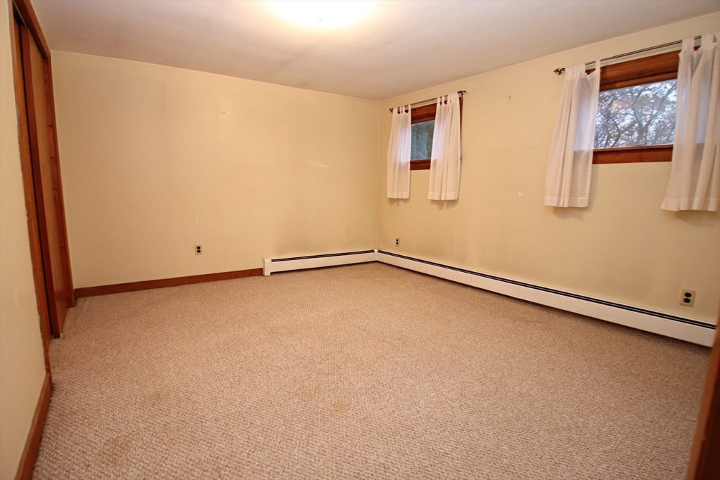 Saugus, Massachusetts 01906, United States, 3 Bedrooms Bedrooms, ,1 BathroomBathrooms,Residential,Active,243508