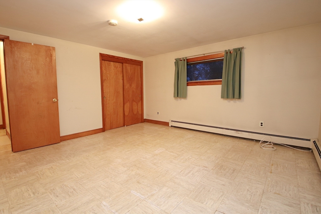 Saugus, Massachusetts 01906, United States, 3 Bedrooms Bedrooms, ,1 BathroomBathrooms,Residential,Active,243508