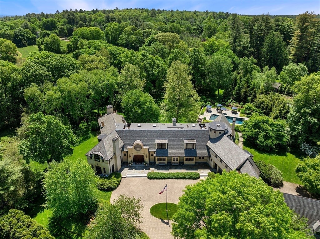 15 Claridge Drive