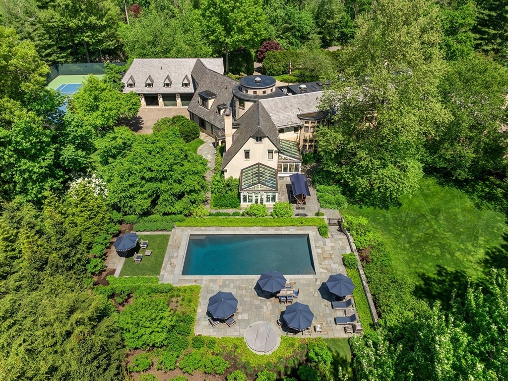 15 Claridge Drive