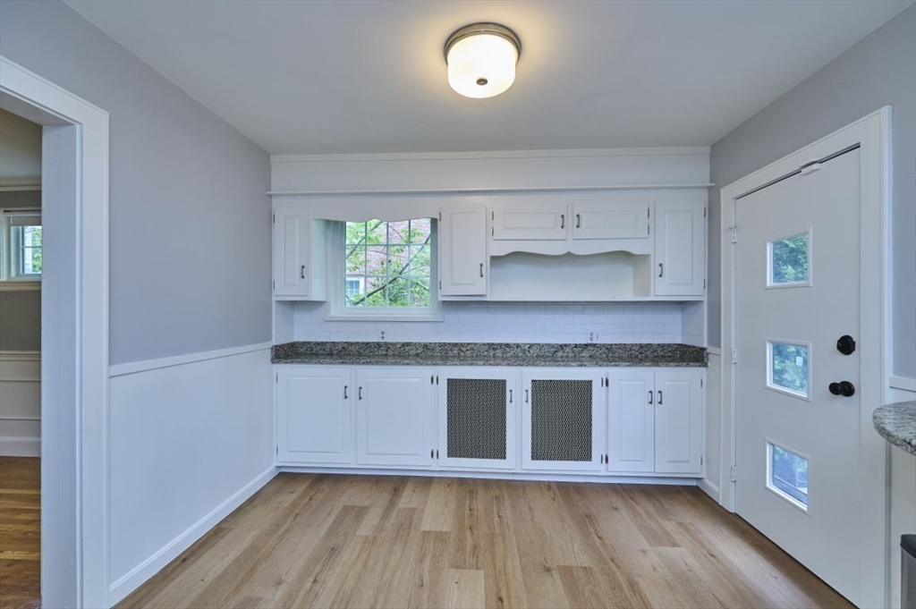 Belmont, Massachusetts 02478, United States, 4 Bedrooms Bedrooms, ,3 BathroomsBathrooms,Residential,Pending,136091