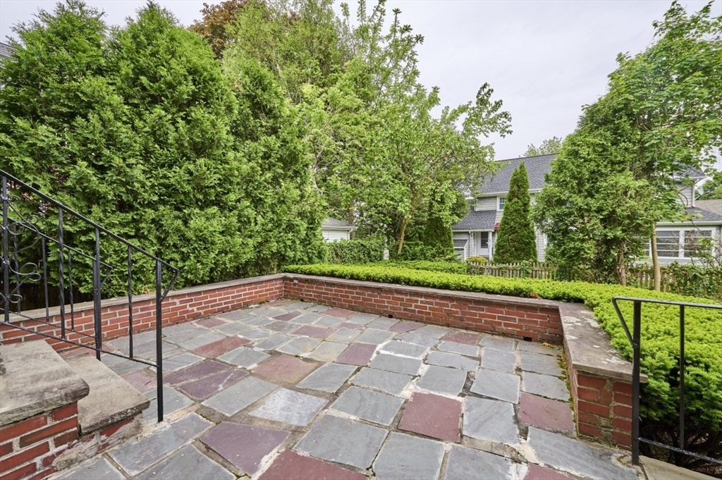 Belmont, Massachusetts 02478, United States, 4 Bedrooms Bedrooms, ,3 BathroomsBathrooms,Residential,Pending,136091