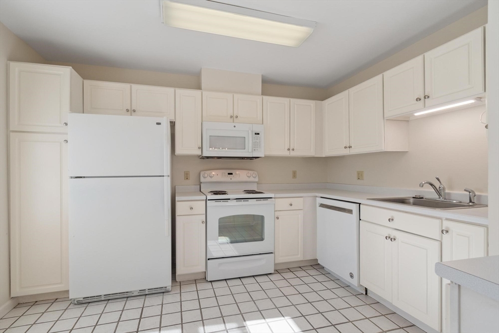 403 Gazebo Circle 403