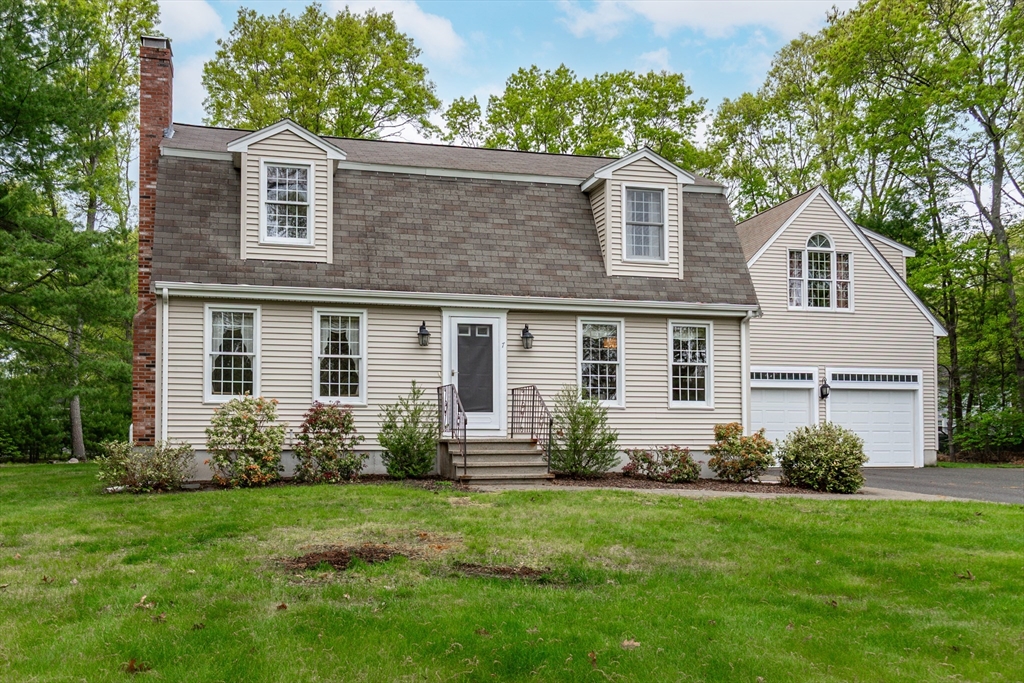7 Longobardi Dr