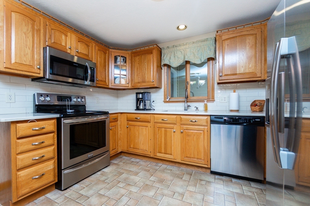 7 Longobardi Dr