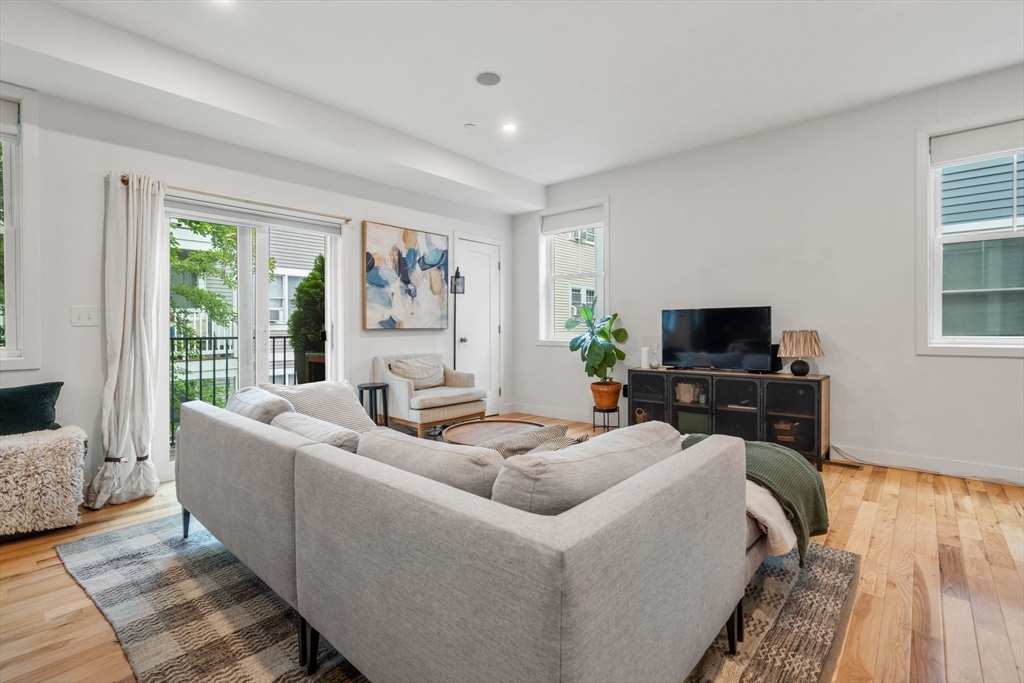 18-20 Granfield Avenue 18-3