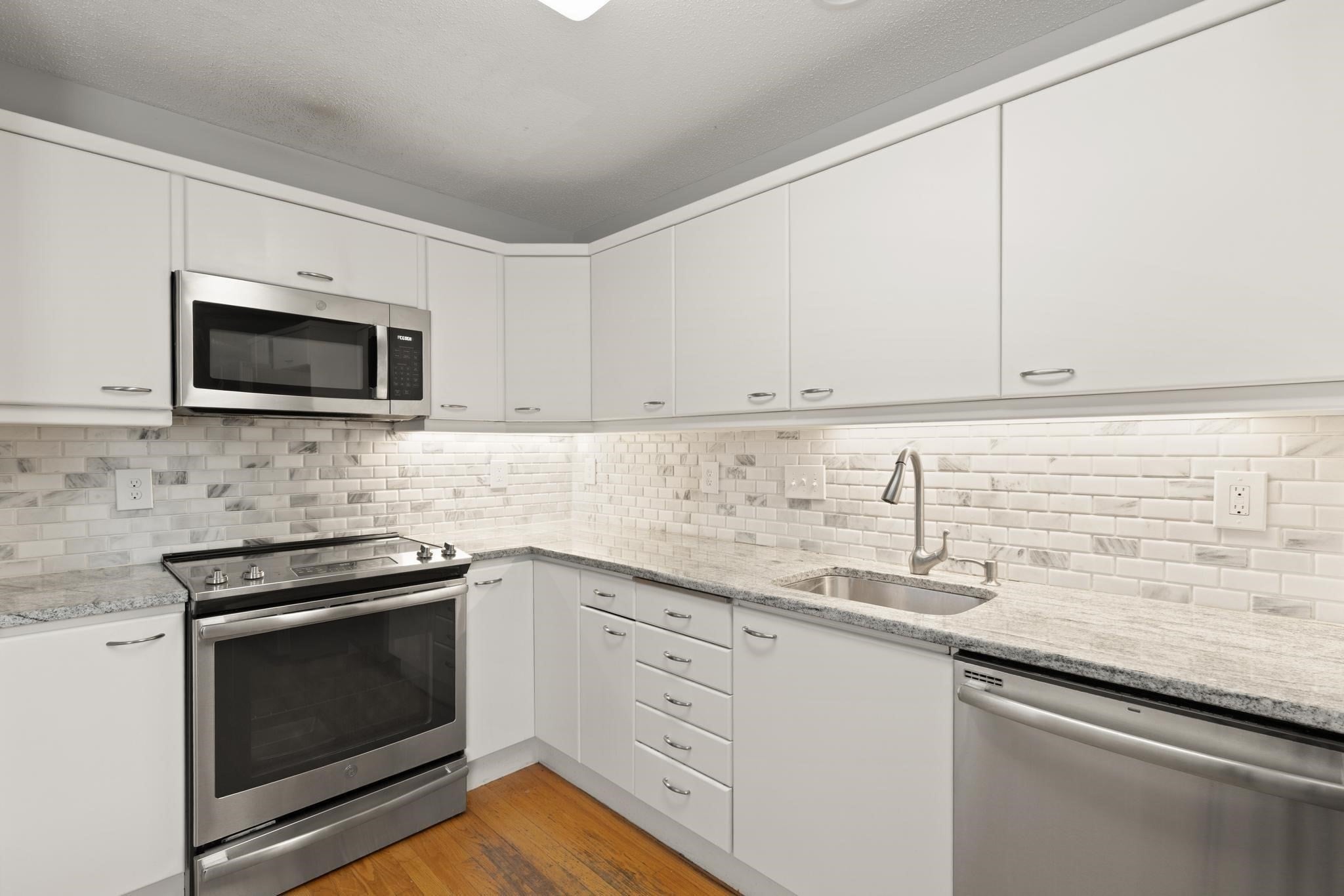 142 Cannon Forge Dr #142, Foxboro, MA, 142 Cannon Forge Dr #142, Foxboro, MA Photo #8