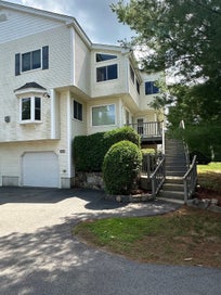 1301 Old Bridge 1301 Bellingham MA 02019