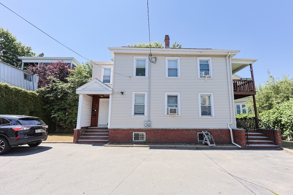 119 Amory St