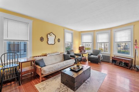 9 Glover St 1 Salem MA 01970