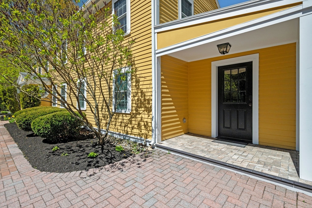 1 Chestnut St