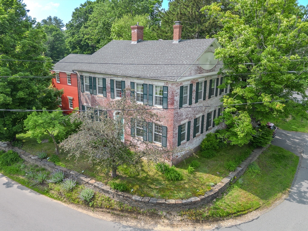 324 Pomeroy Ln