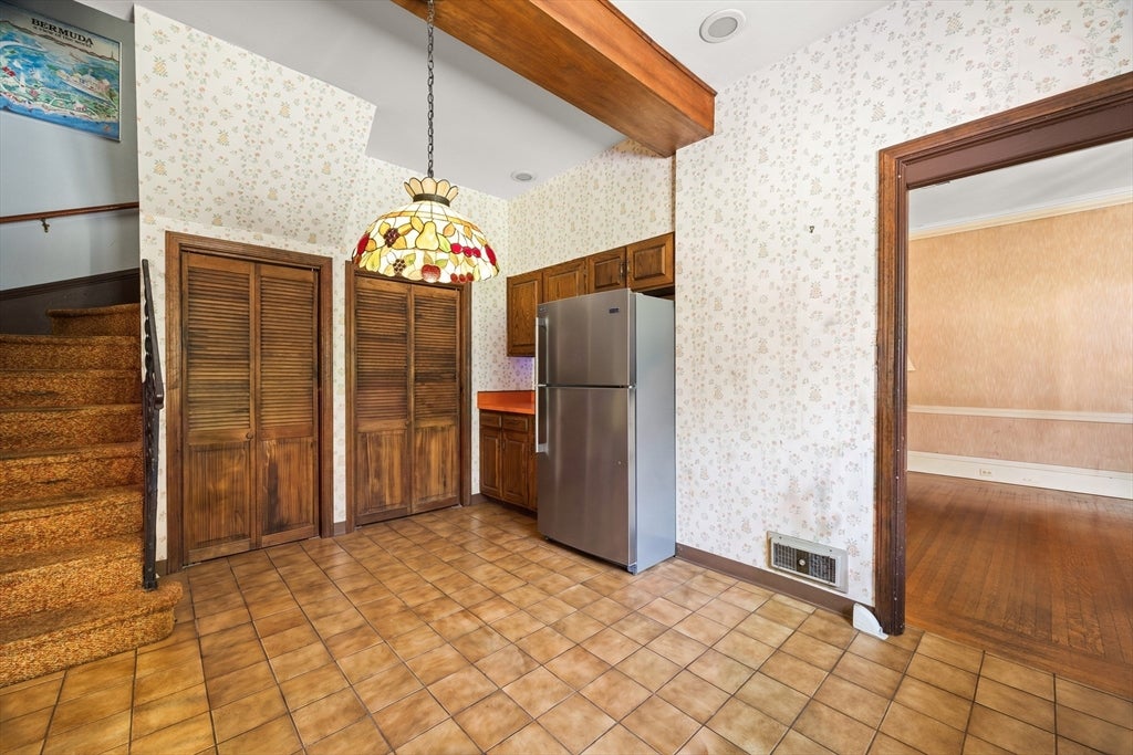 236 Winthrop St, Taunton, MA, 236 Winthrop St, Taunton, MA Photo #4