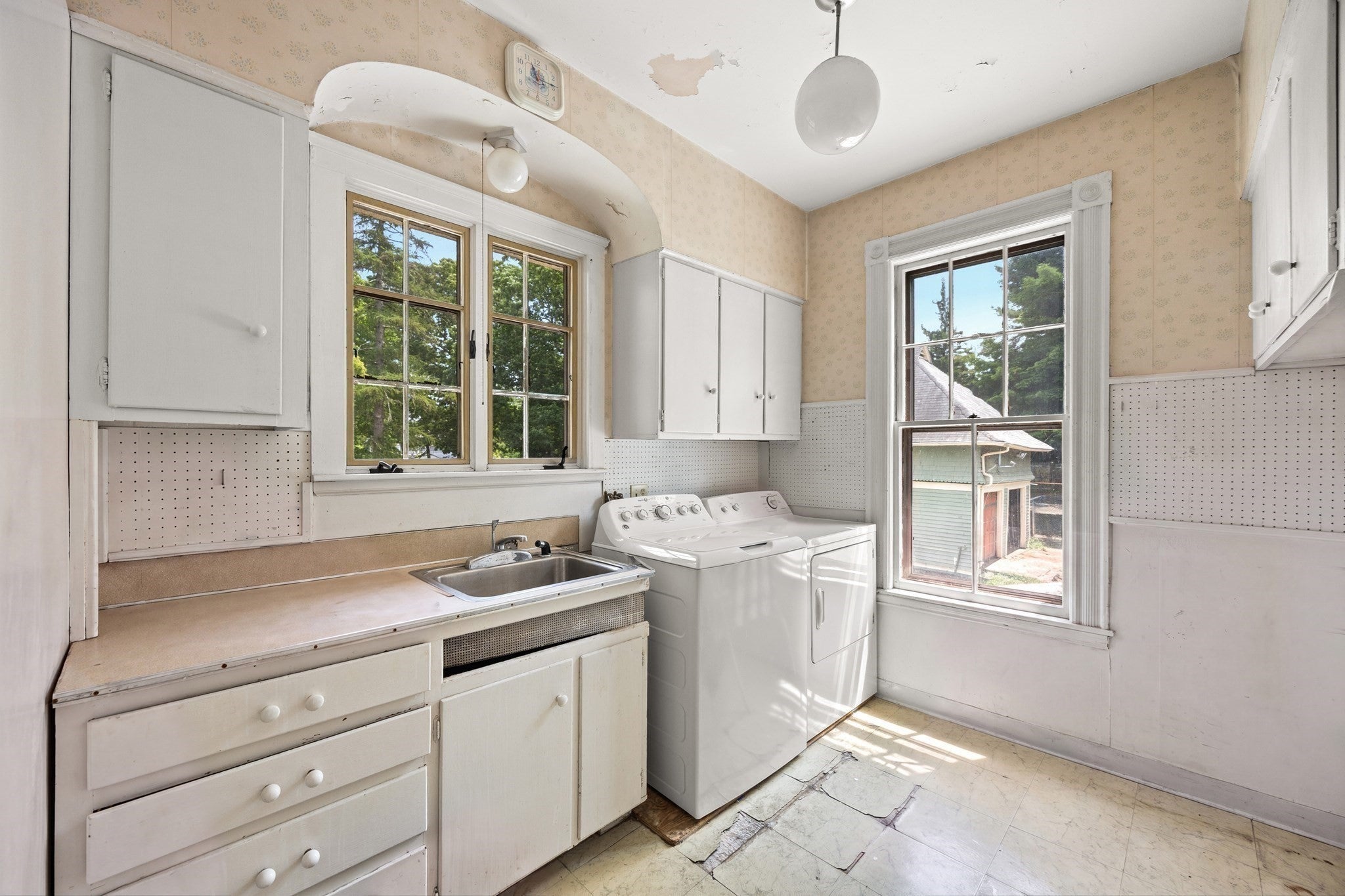 236 Winthrop St, Taunton, MA Photo #28