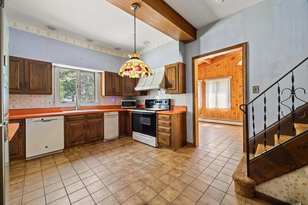 236 Winthrop St, Taunton, MA, 236 Winthrop St, Taunton, MA Photo #3