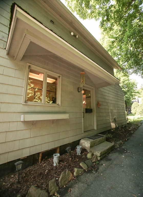 5 Hampden Ct