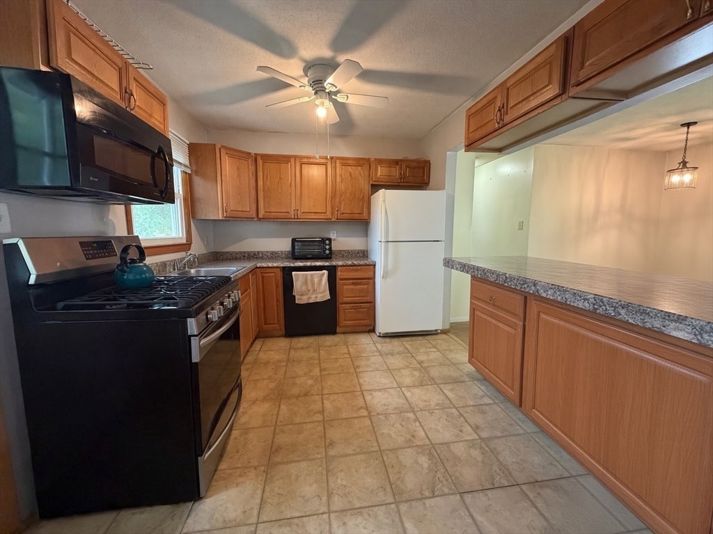 24 Crestshire Drive, Lawrence, MA, 24 Crestshire Drive, Lawrence, MA Photo #9