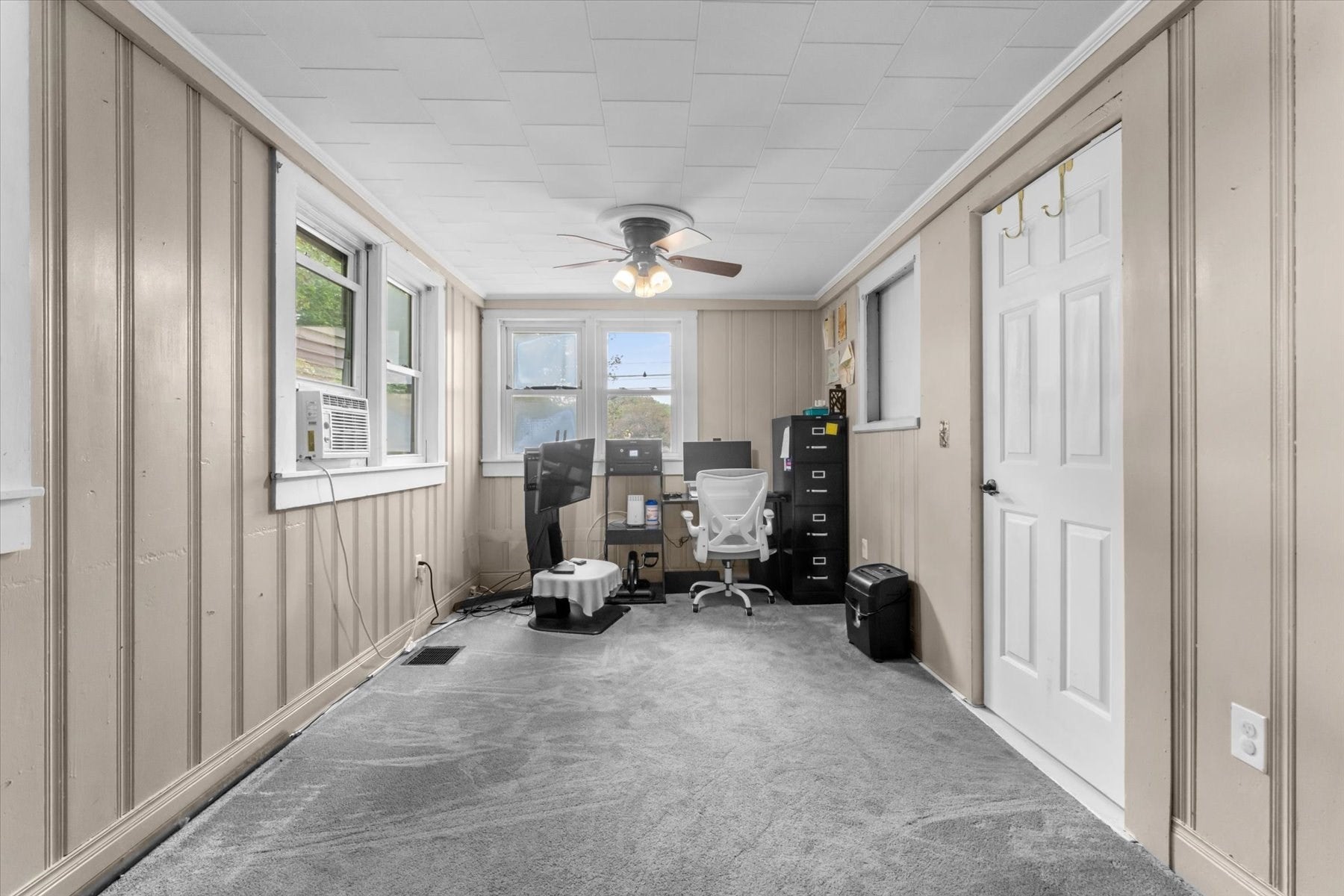 191 Pleasant St, Leominster, MA Photo #10