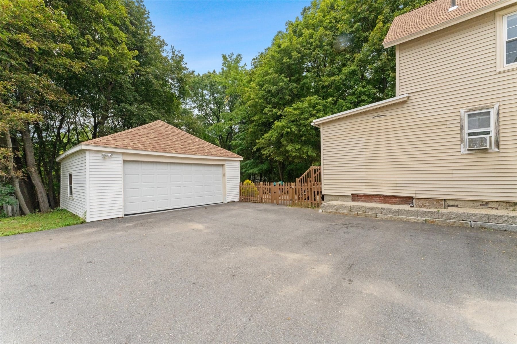 191 Pleasant St, Leominster, MA Photo #18