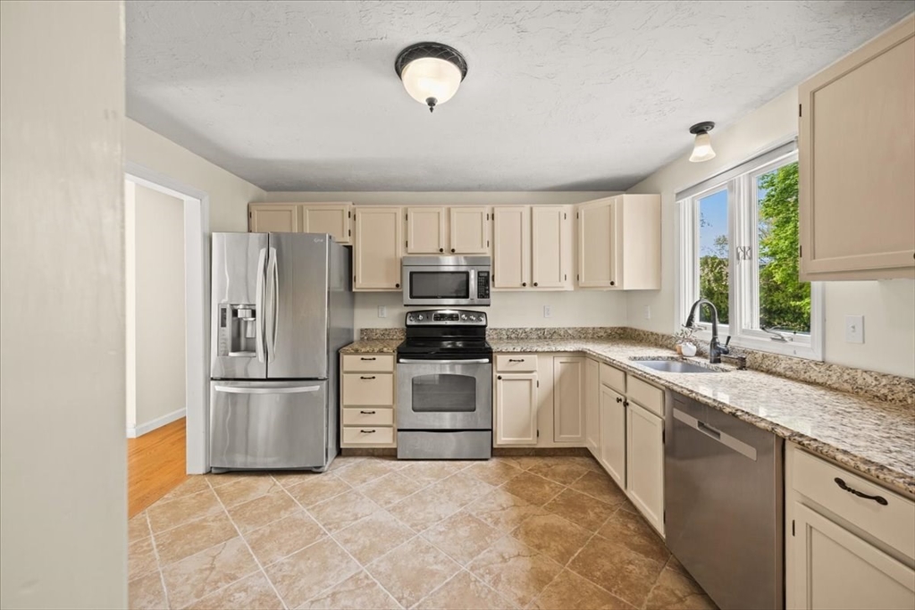 179 Dean St, Mansfield, MA Photo #14