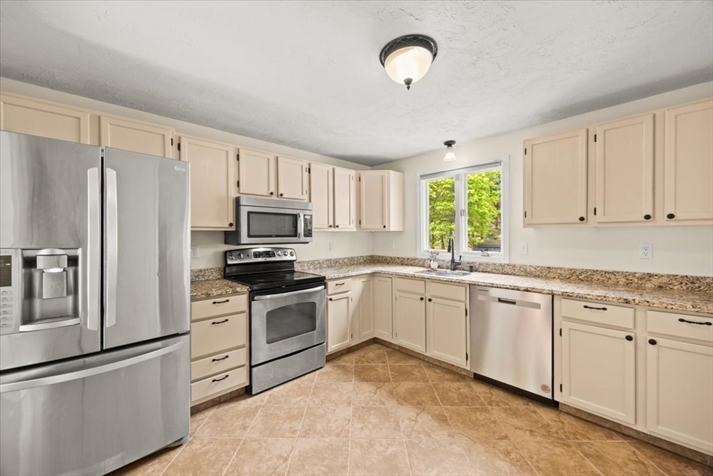 179 Dean St, Mansfield, MA Photo #15