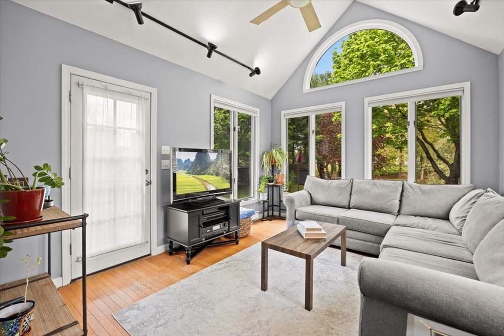 179 Dean St, Mansfield, MA Photo #12