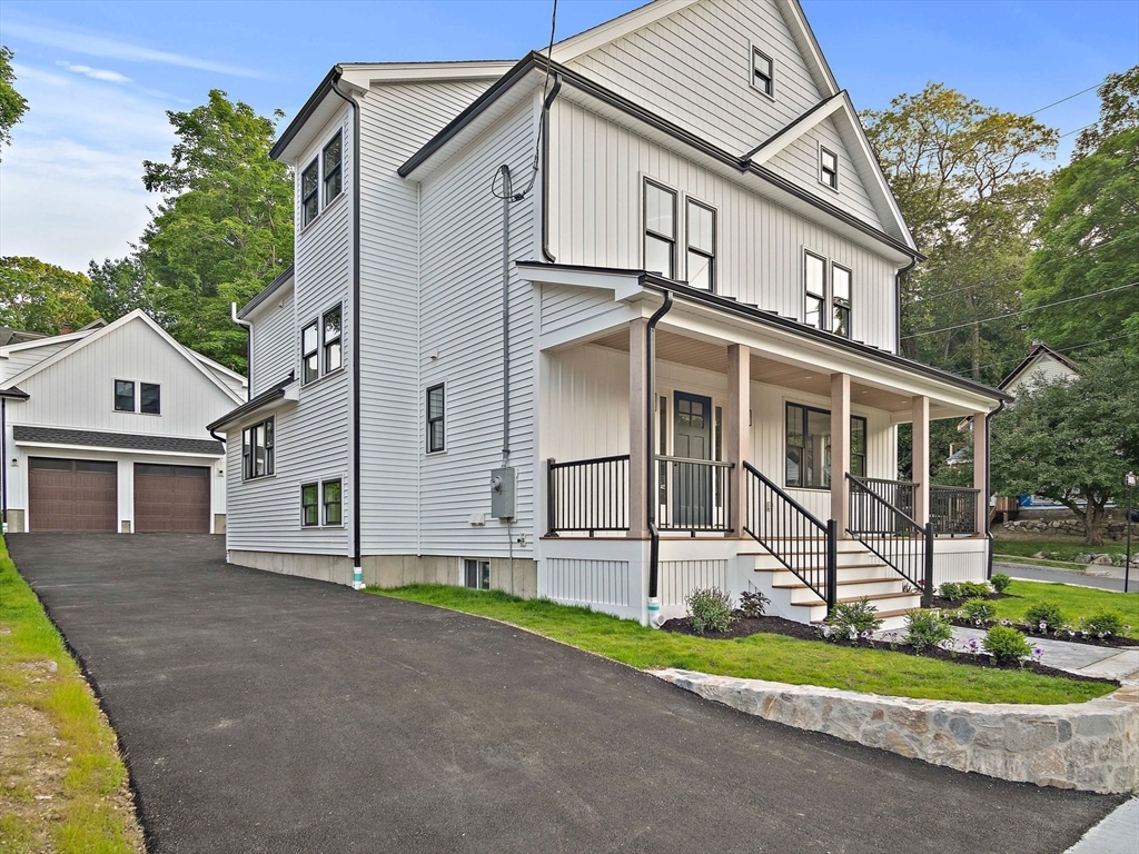 82 Oakland Street