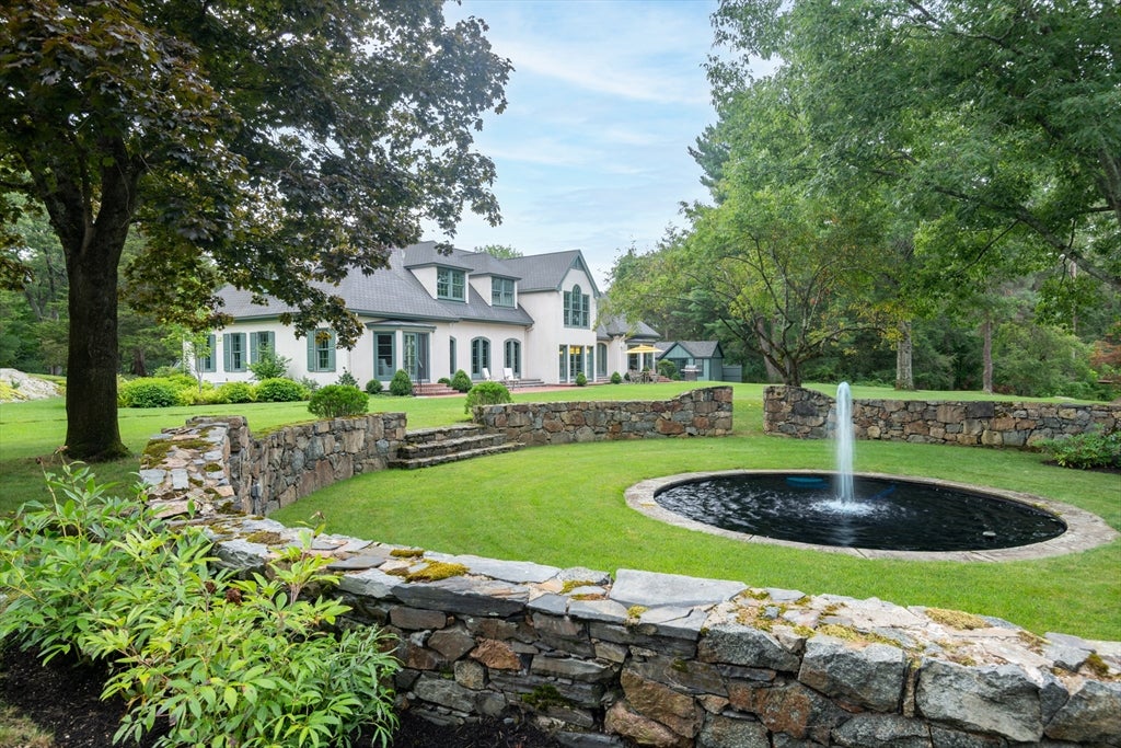 34 Rocky Ridge Lane