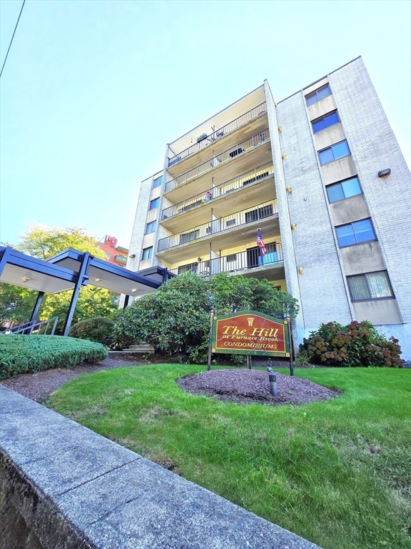 Click for 308 Quarry St #401, Quincy, MA slideshow