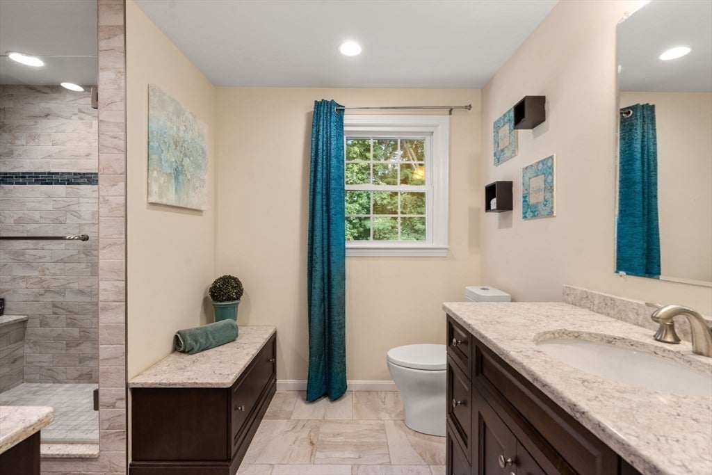 27 Irene Ave, Billerica, MA Photo #25