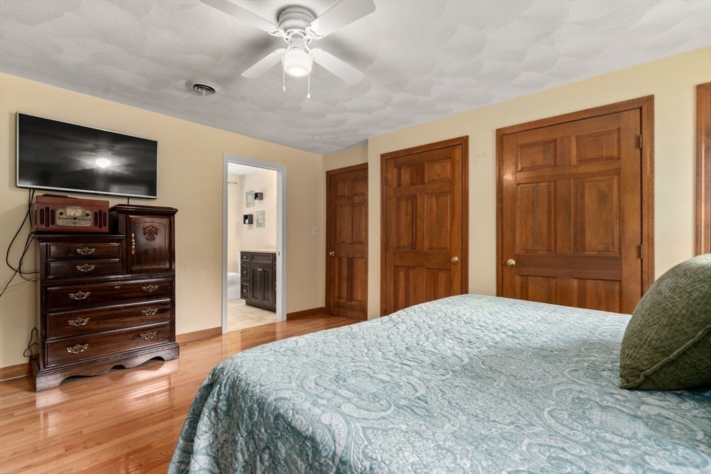 27 Irene Ave, Billerica, MA Photo #23