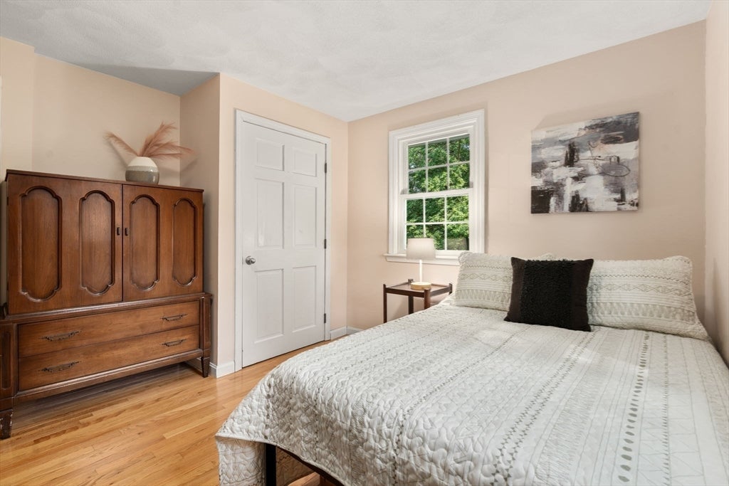 27 Irene Ave, Billerica, MA Photo #29
