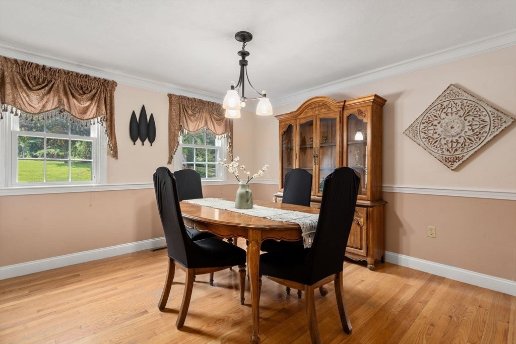 27 Irene Ave, Billerica, MA Photo #12