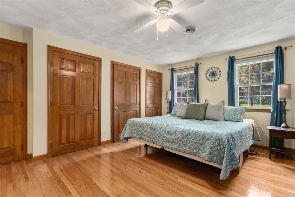 27 Irene Ave, Billerica, MA Photo #22