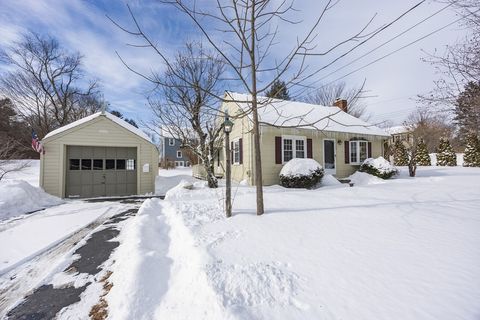 Photo of 140 Concord St, Holliston, MA 01746 (MLS # 73472671)