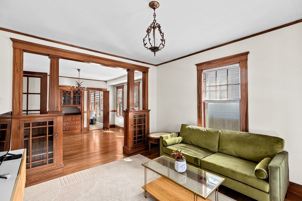 35 Willow Ave
