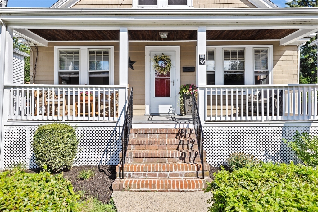 35 Willow Ave