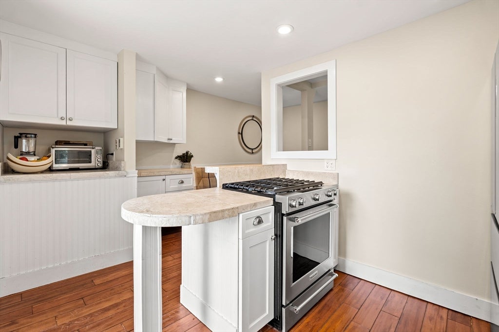 16 Warren St #16, Newburyport, MA, 16 Warren St #16, Newburyport, MA Photo #6