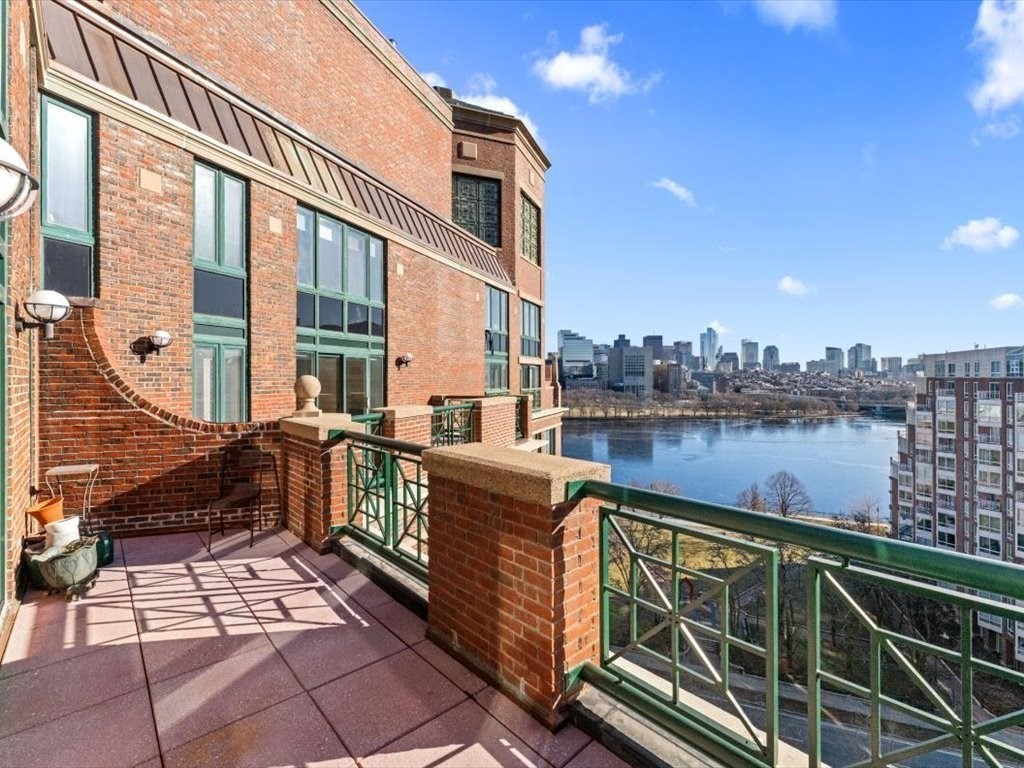 10 Rogers Street PH4