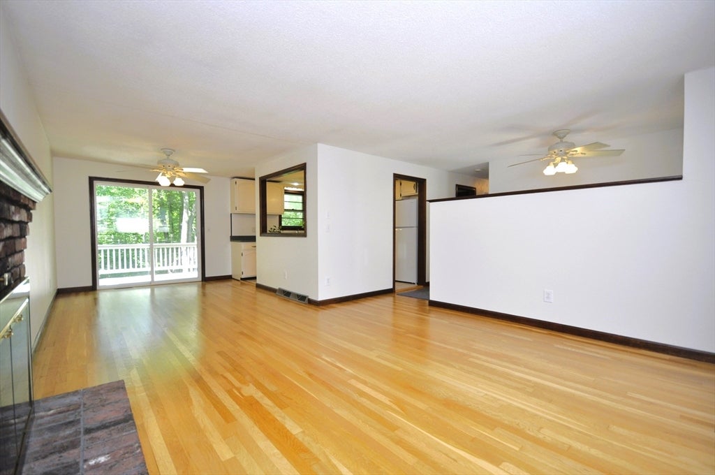87 Lorraine Dr