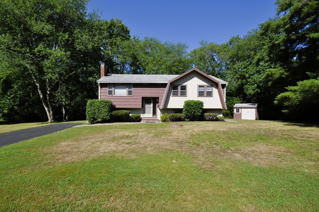 87 Lorraine Dr