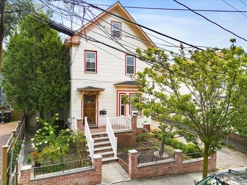 53 Prescott St Somerville MA 02143