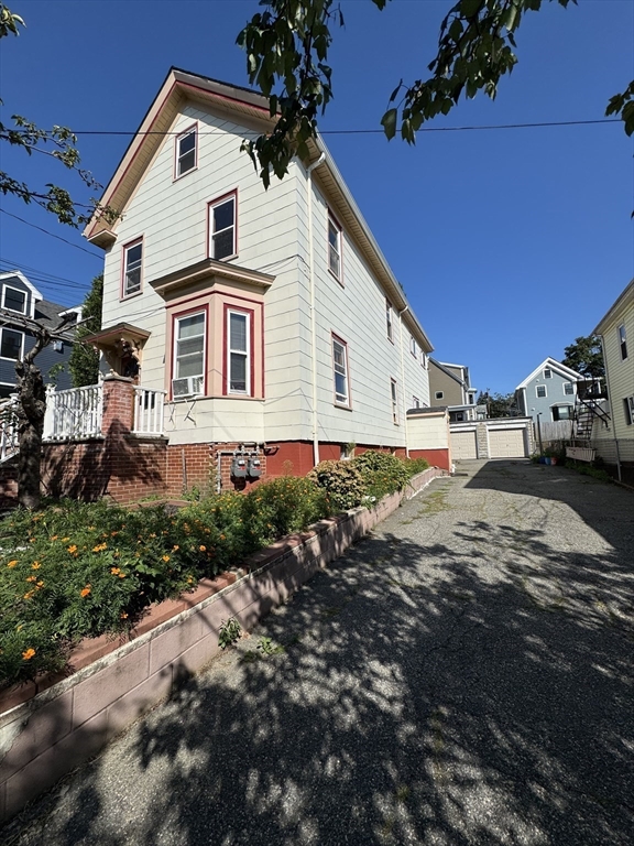 53 Prescott St